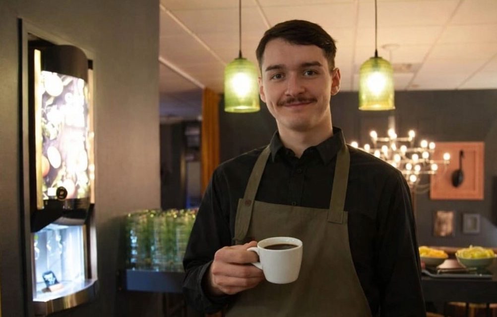 Grand Hotel Elektra söker Frukostvärd/Värdinna